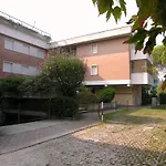 Apartment Gemini con Piscina